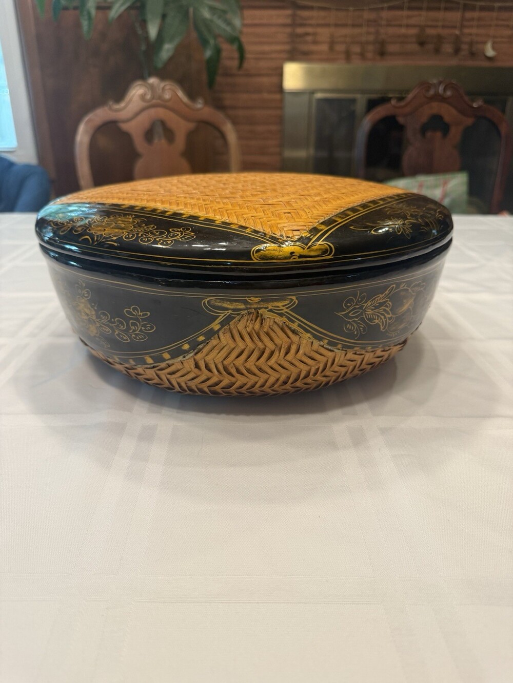 VTG Vietnam Black Lacquer Basket Woven Bamboo Lidded Box Gold Gilt Stamped